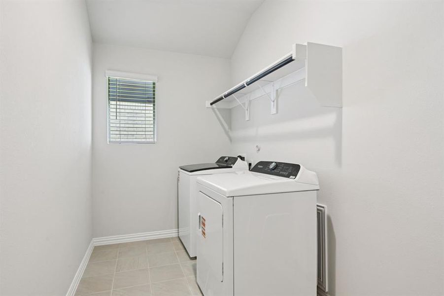 Furnished interior view inside a new home in Lakehaven - Signature Series, Farmersville (Image 9). Furnished interior view inside a new home in Lakehaven - Signature Series, Farmersville (Image 9).