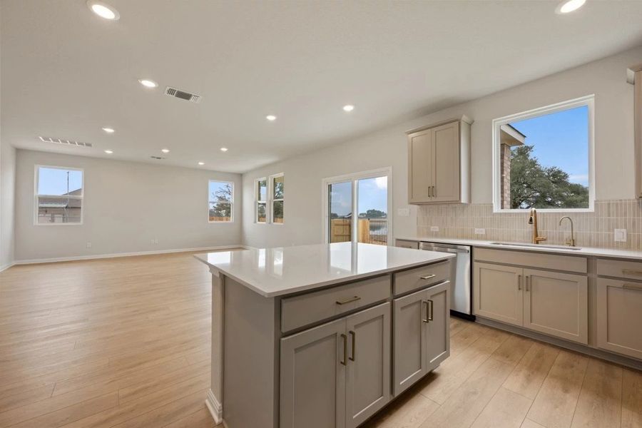 Furnished interior view inside a new home in Berry Creek Highlands, Georgetown (Image 14).