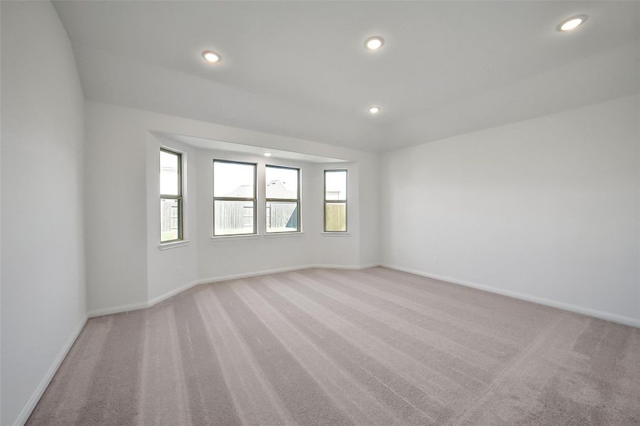 Spacious, unfurnished interior of a new home in Stone Creek Ranch, Hockley (Image 46).