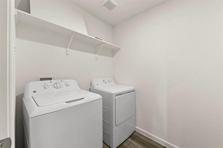 Close-up of interior finishes inside a home in Meadow Park, Melissa (Image 13).