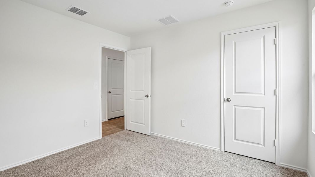 Spacious, unfurnished interior of a new home in Talavera, Kyle (Image 28).