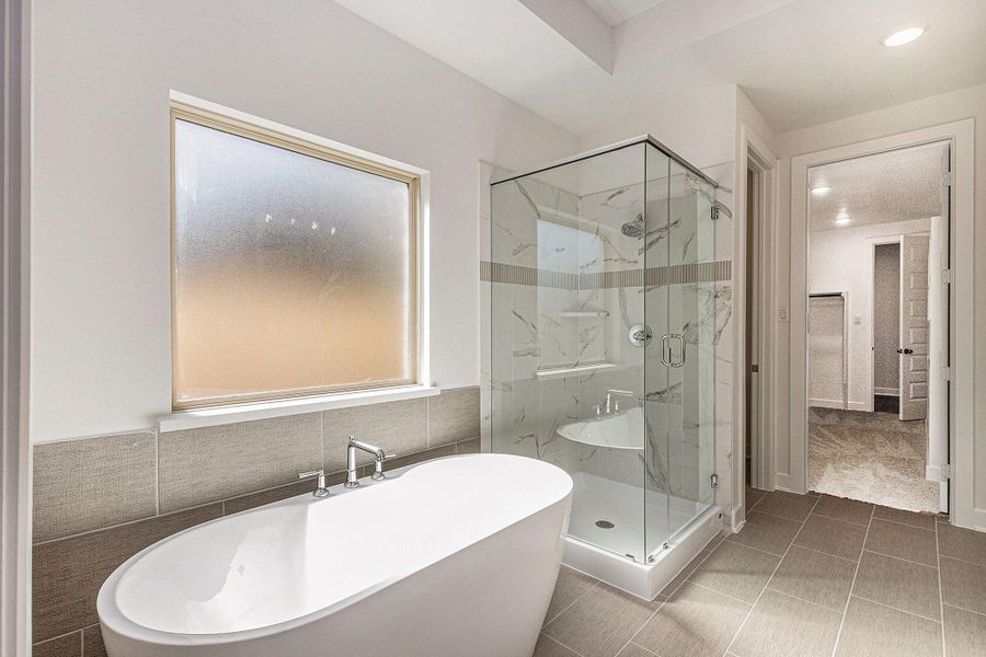 Furnished interior view inside a new home in Cross Creek West, Fulshear (Image 7).