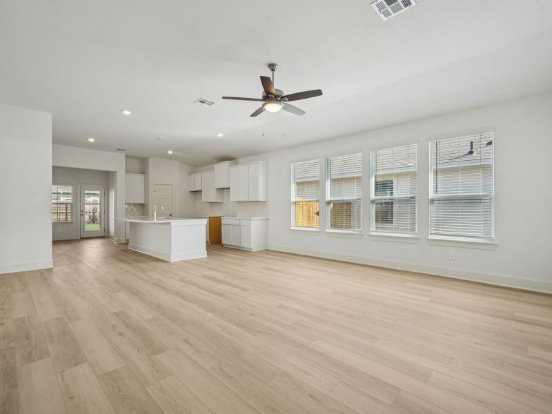 Spacious, unfurnished interior of a new home in Stetson Ridge, Marion (Image 20).