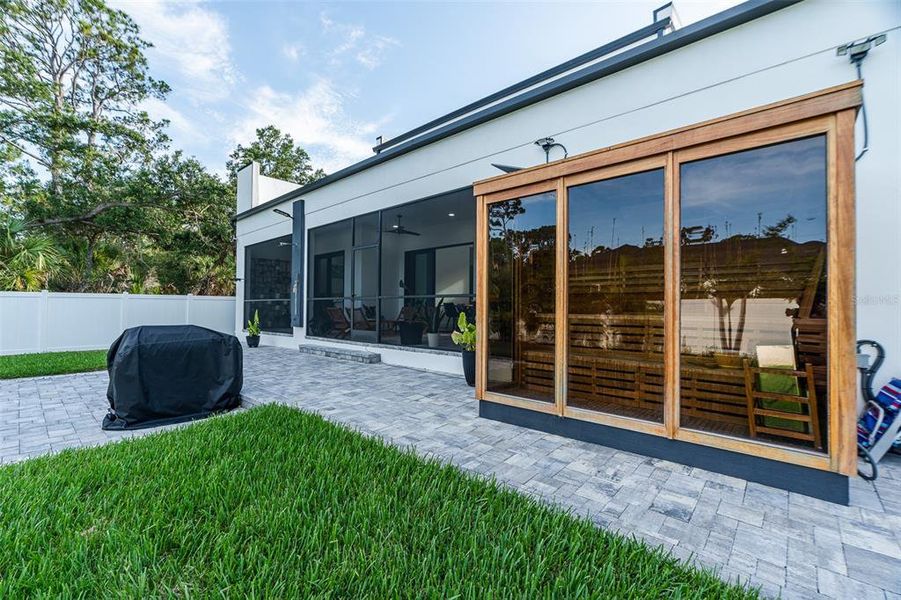 Exterior details and patio area of a home in , Port Charlotte (Image 31).