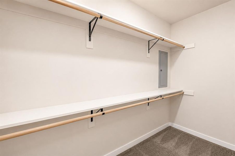 Close-up of interior finishes inside a home in , Bridgeport (Image 20).