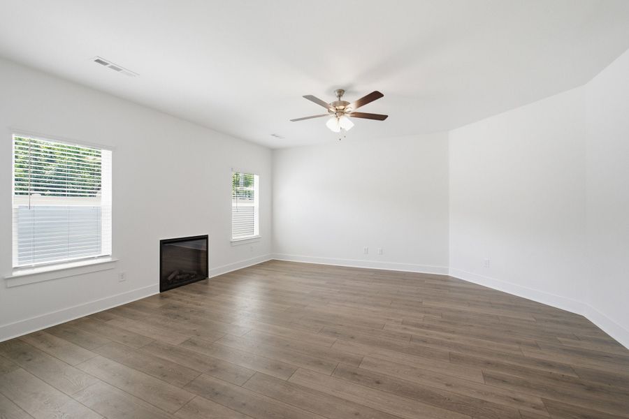 Spacious, unfurnished interior of a new home in Brush Creek, Fairview (Image 22). Spacious, unfurnished interior of a new home in Brush Creek, Fairview (Image 22).