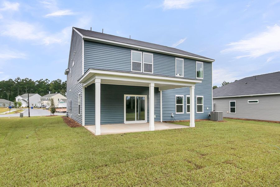 Exterior details and patio area of a home in Watson Hill, Summerville (Image 4).