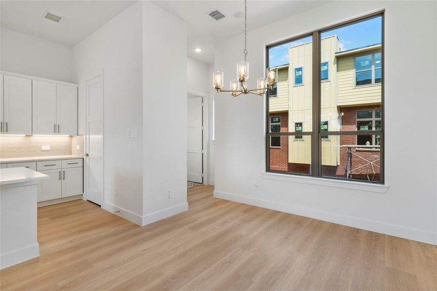 Spacious, unfurnished interior of a new home in , Farmers Branch (Image 16).