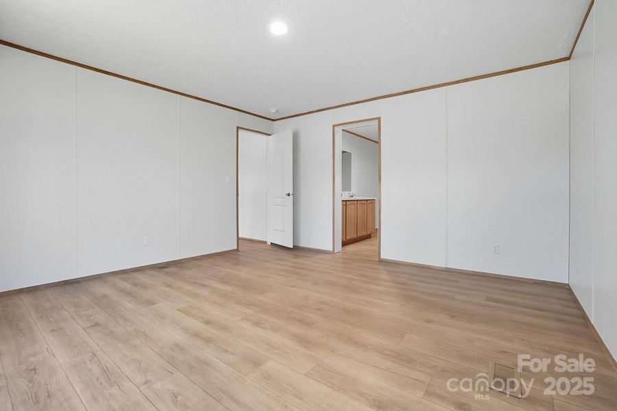 Spacious, unfurnished interior of a new home in , Kings Mountain (Image 26). Spacious, unfurnished interior of a new home in , Kings Mountain (Image 26).