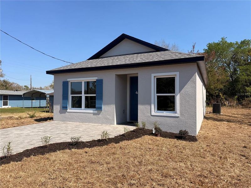 Exterior details and patio area of a home in , Sanford (Image 4).