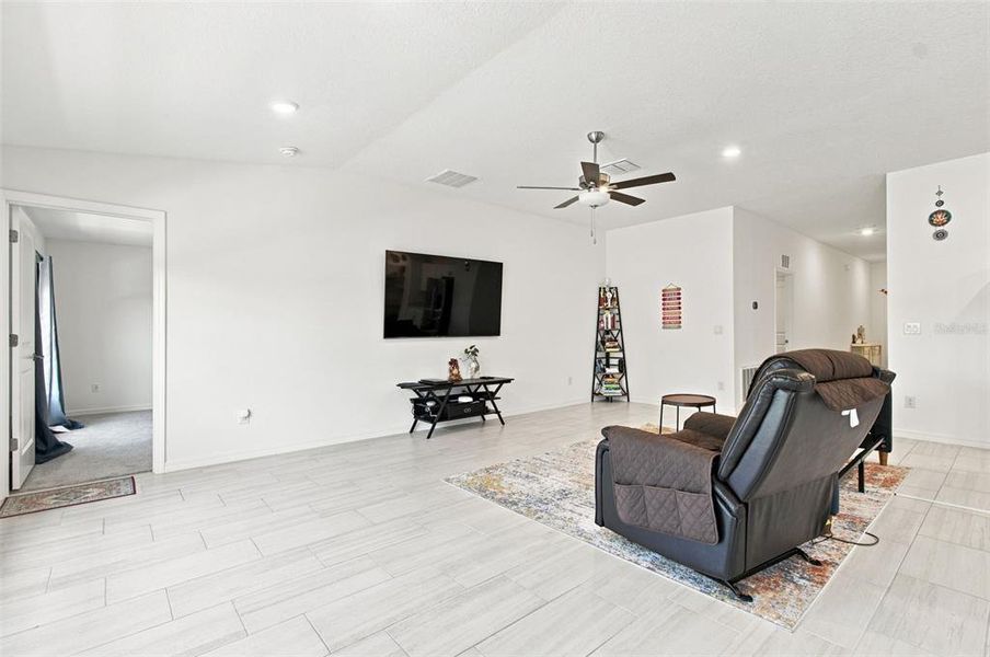 Furnished interior view inside a new home in , Zephyrhills (Image 9). Furnished interior view inside a new home in , Zephyrhills (Image 9).