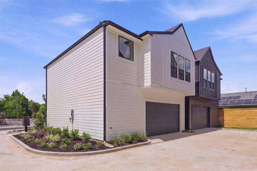 Front exterior of a new home in , Houston, TX, highlighting curb appeal (Image 1). Front exterior of a new home in , Houston, TX, highlighting curb appeal (Image 1).