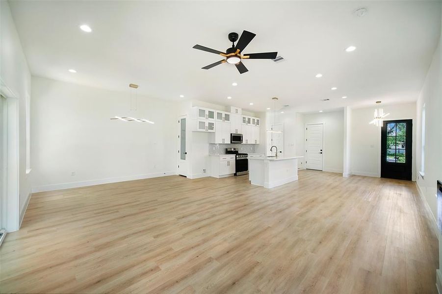 Image 15 of a home in .