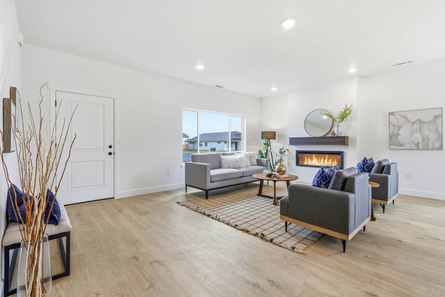 Representative furnished interior of a home built from the Metolius by MonteVista Homes in Rosengarth Estates, Bend (Image 5). Representative furnished interior of a home built from the Metolius by MonteVista Homes in Rosengarth Estates, Bend (Image 5).