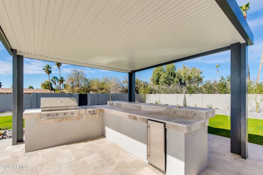 Outdoor Kitchen