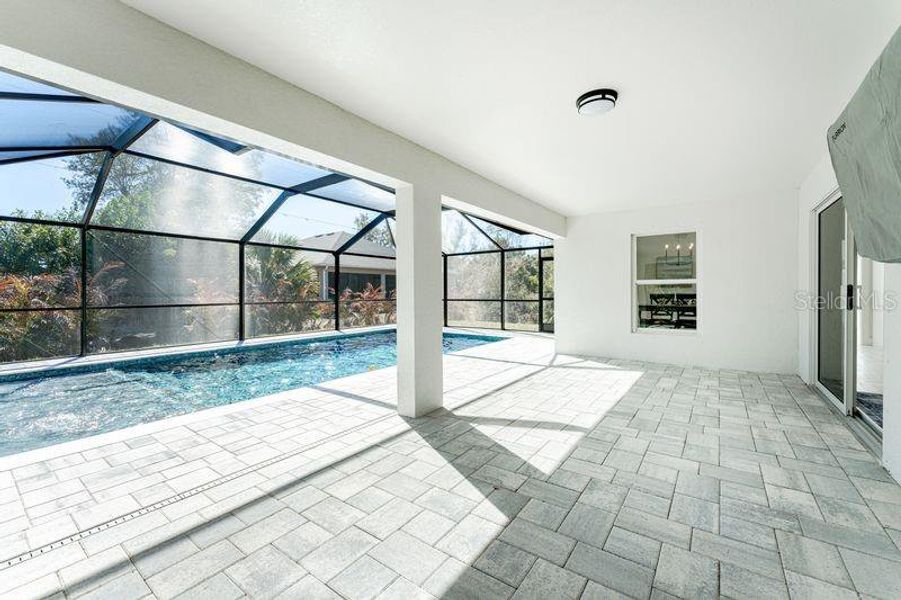 Exterior details and patio area of a home in , Port Charlotte (Image 3).