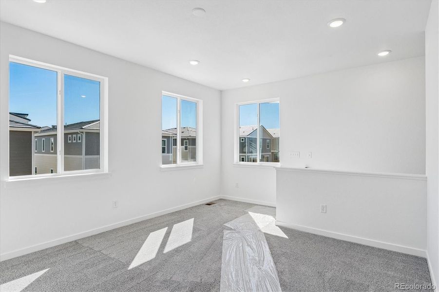 Spacious, unfurnished interior of a new home in The Summit at Meridian, Englewood (Image 20).