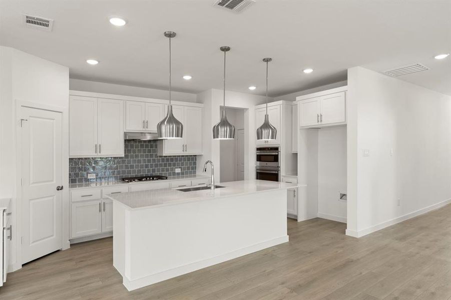 08. 3305 Agnew - Kitchen (2)