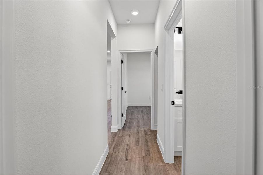 Spacious, unfurnished interior of a new home in , Ocala (Image 22).