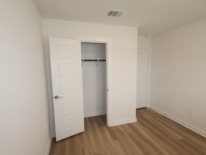 Spacious, unfurnished interior of a new home in Moran Ranch, Willis (Image 28).