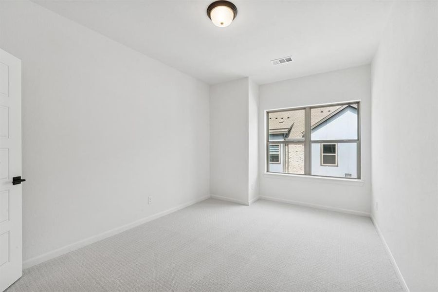 Spacious, unfurnished interior of a new home in Hillside at Las Colinas, Irving (Image 18).