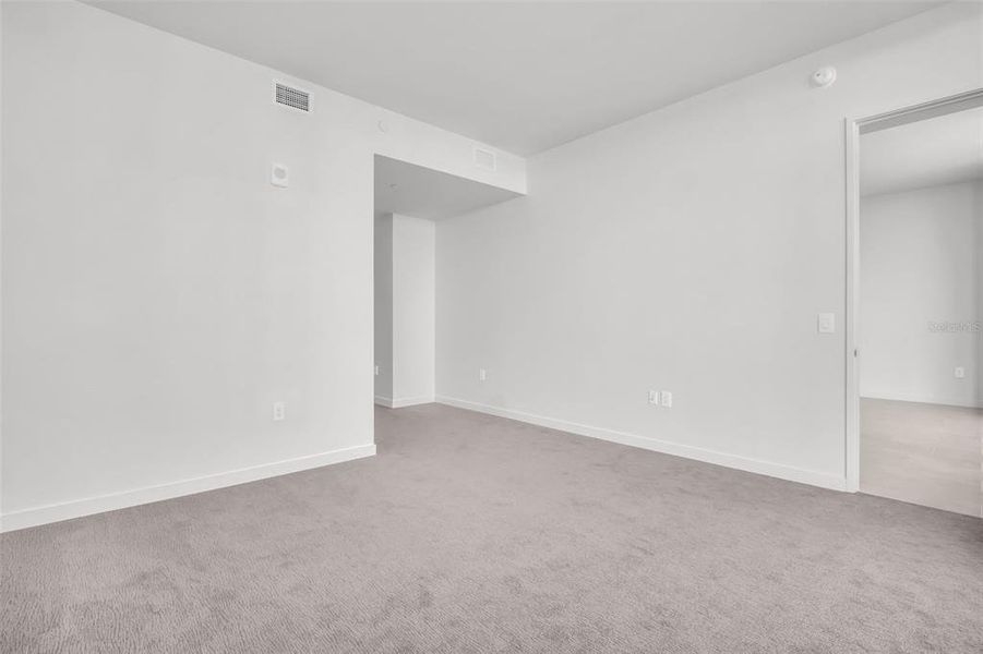 Spacious, unfurnished interior of a new home in , St. Petersburg (Image 57).