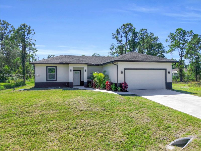 Image 4 of a home in . Image 4 of a home in .