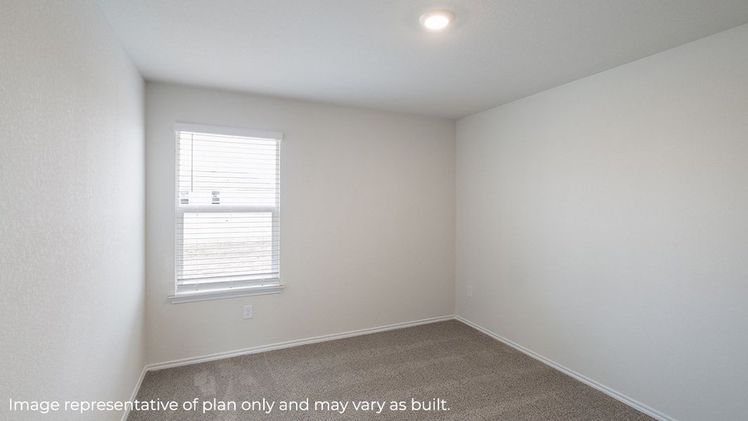 Spacious, unfurnished interior of a new home in Hunters Ranch, San Antonio (Image 25).