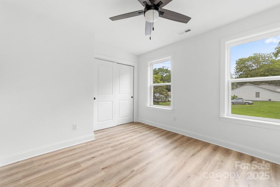 Spacious, unfurnished interior of a new home in , Shelby (Image 14).