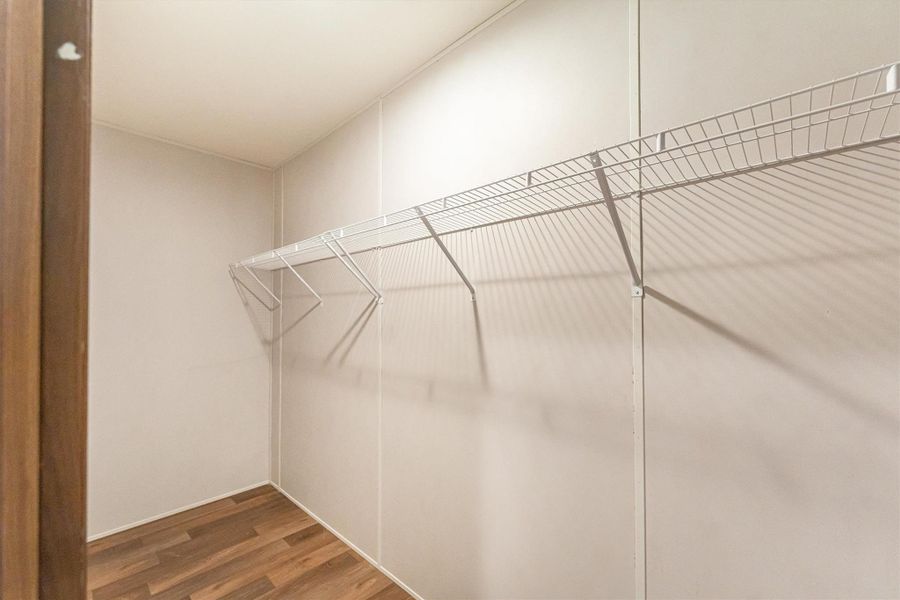 Spacious, unfurnished interior of a new home in , Conroe (Image 27).