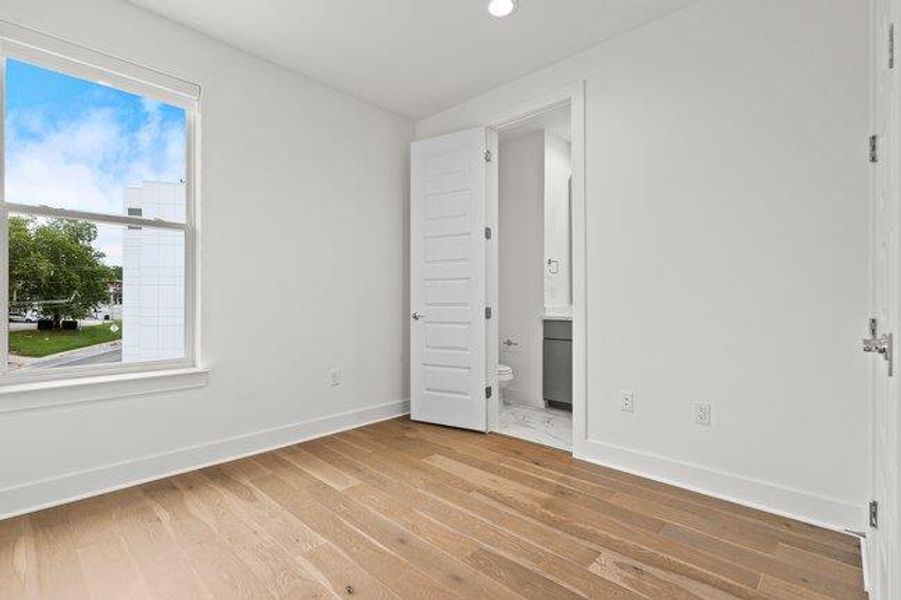 Spacious, unfurnished interior of a new home in Bluebonnet Lofts, Austin (Image 18). Spacious, unfurnished interior of a new home in Bluebonnet Lofts, Austin (Image 18).