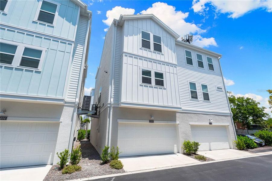Front exterior of a new home in , Sarasota, FL, highlighting curb appeal (Image 20).