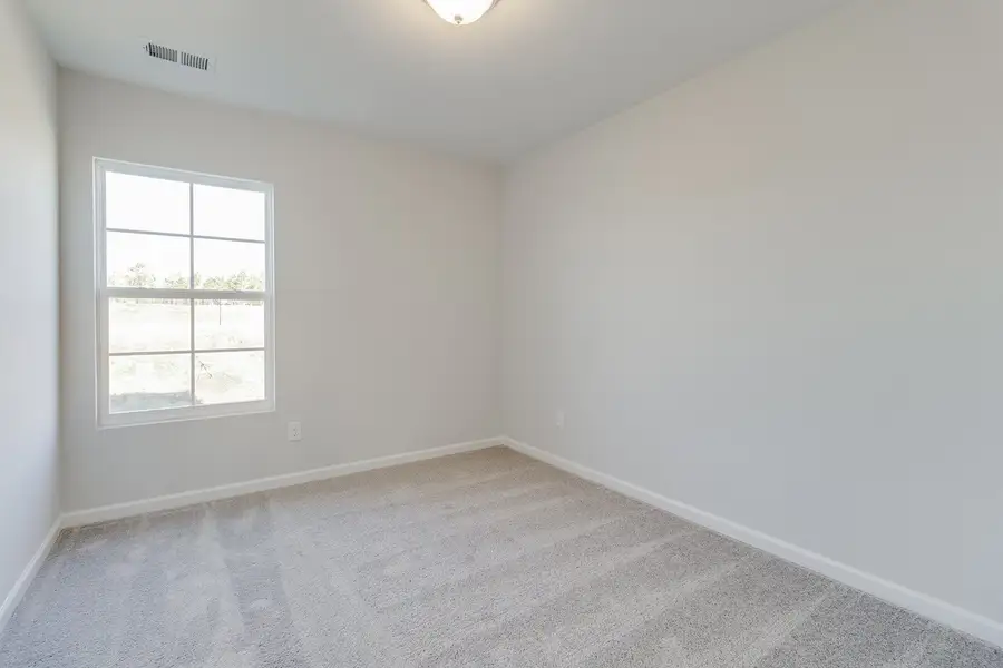 Spacious, unfurnished interior of a new home in Astoria, Columbia (Image 25).
