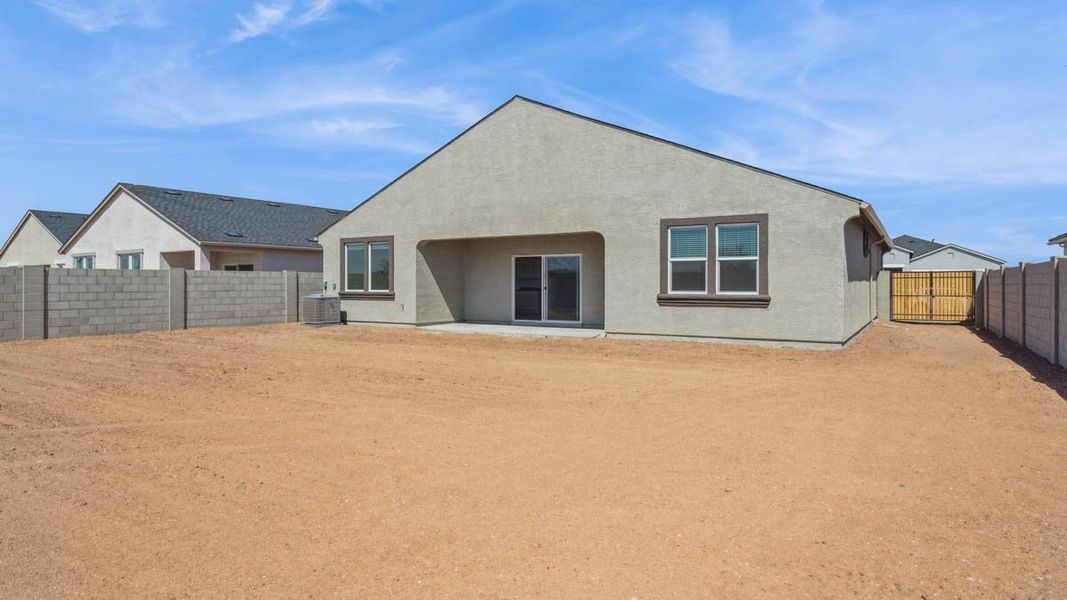 Exterior details and patio area of a home in Carlton Commons, Casa Grande (Image 3).