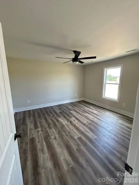 Spacious, unfurnished interior of a new home in , Vale (Image 13).