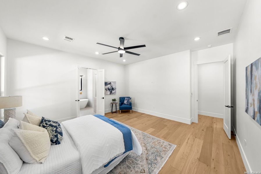Furnished interior view inside a new home in , Boerne (Image 63).