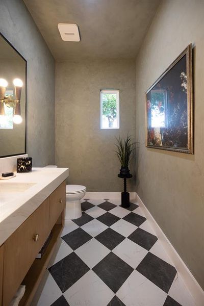 Furnished interior view inside a new home in , Dallas (Image 32). Furnished interior view inside a new home in , Dallas (Image 32).