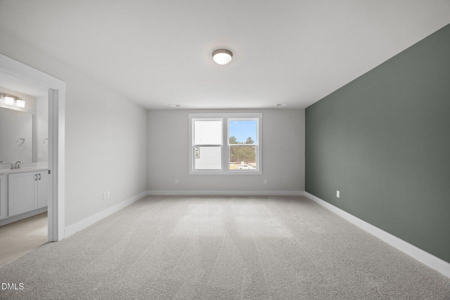 021_AP2-0313 Primary Bedroom_2 - Medium