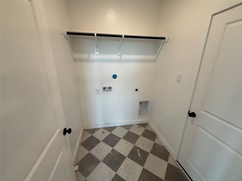 Spacious, unfurnished interior of a new home in Austin Point, Richmond (Image 5).