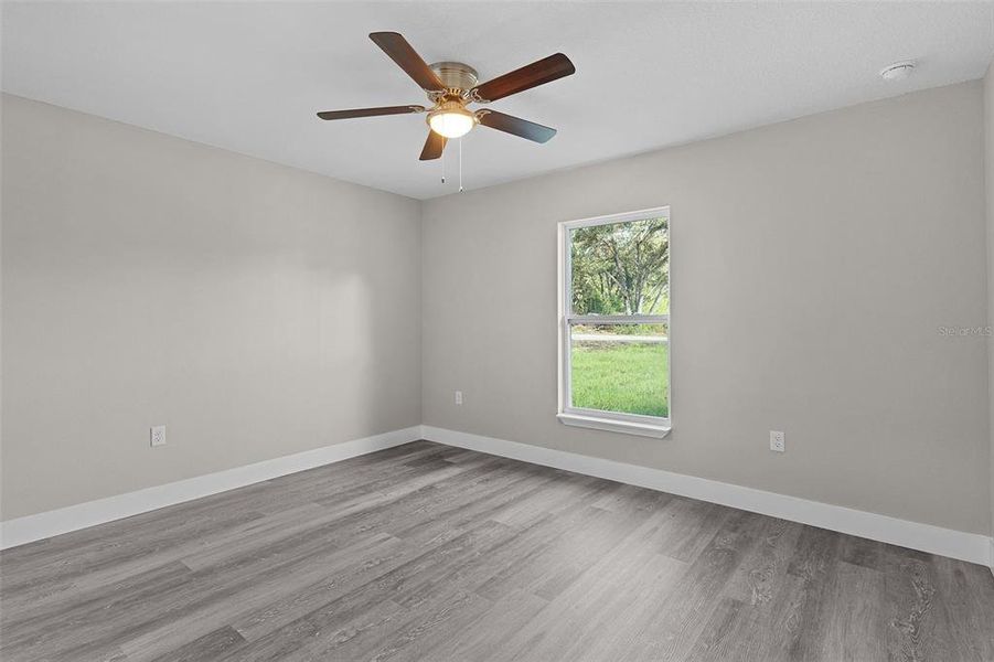 Spacious, unfurnished interior of a new home in , Ocklawaha (Image 20).