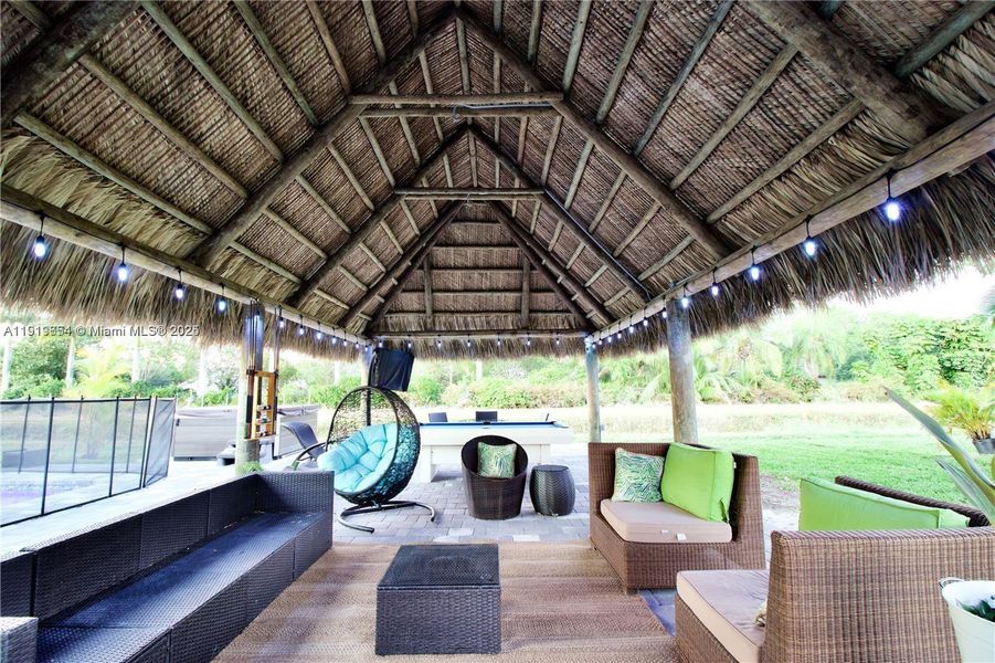 Community amenities in , Homestead (Image 34).