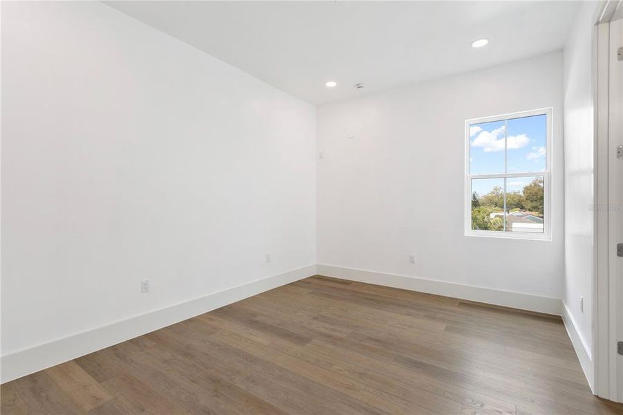 Spacious, unfurnished interior of a new home in , St. Petersburg (Image 37). Spacious, unfurnished interior of a new home in , St. Petersburg (Image 37).