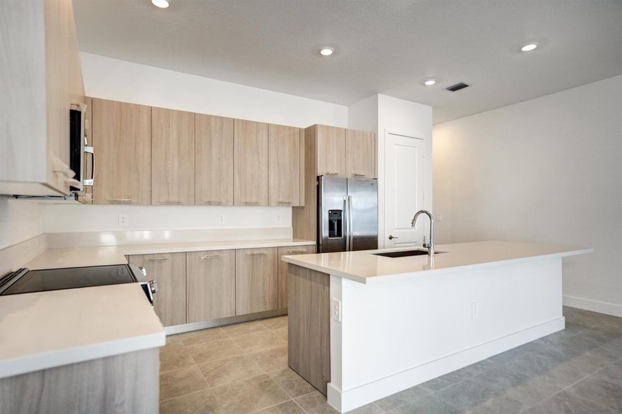Large open floorplan modern kitchen