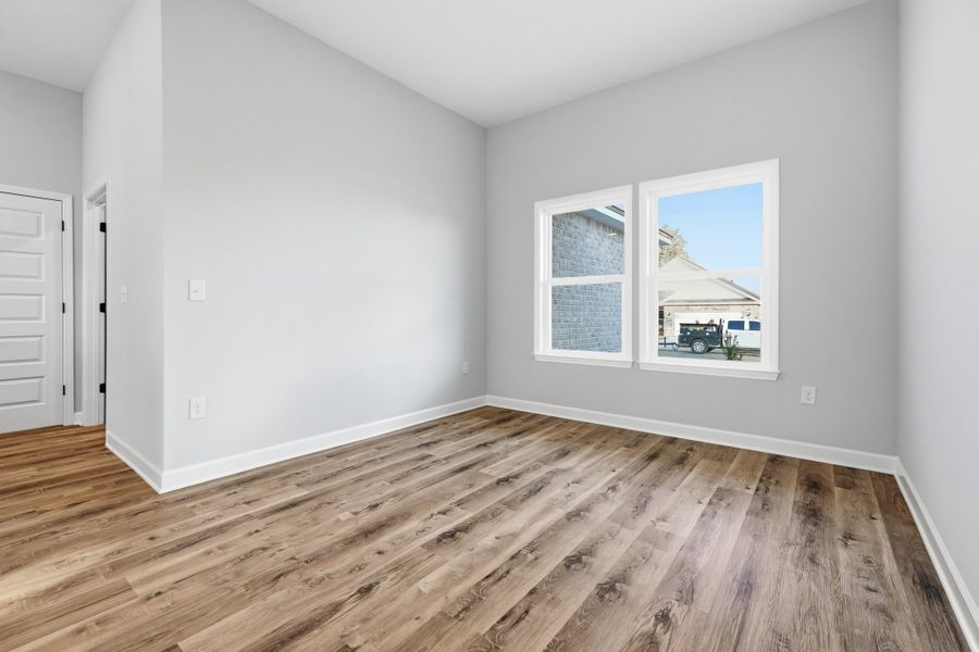 Spacious, unfurnished interior of a new home in , Crestview (Image 26).