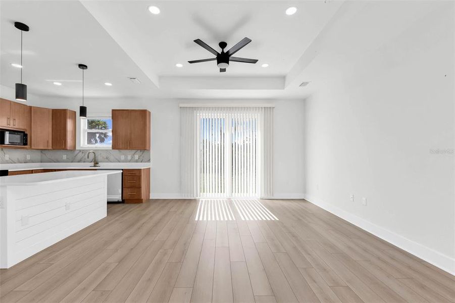 Spacious, unfurnished interior of a new home in , Placida (Image 44).