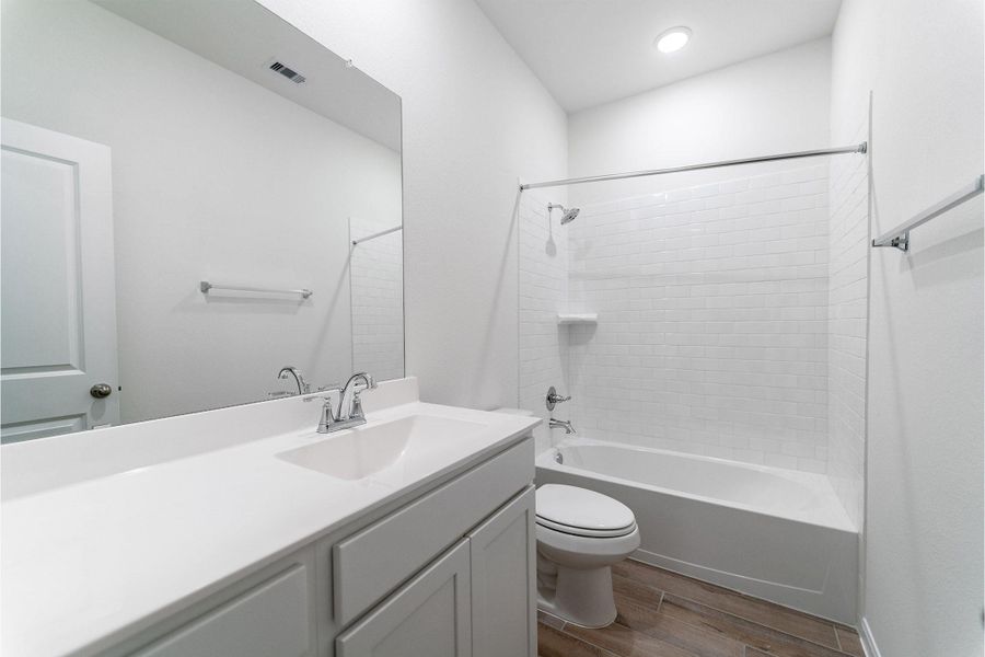 Furnished interior view inside a new home in Martha's Vineyard, Alvin (Image 6).