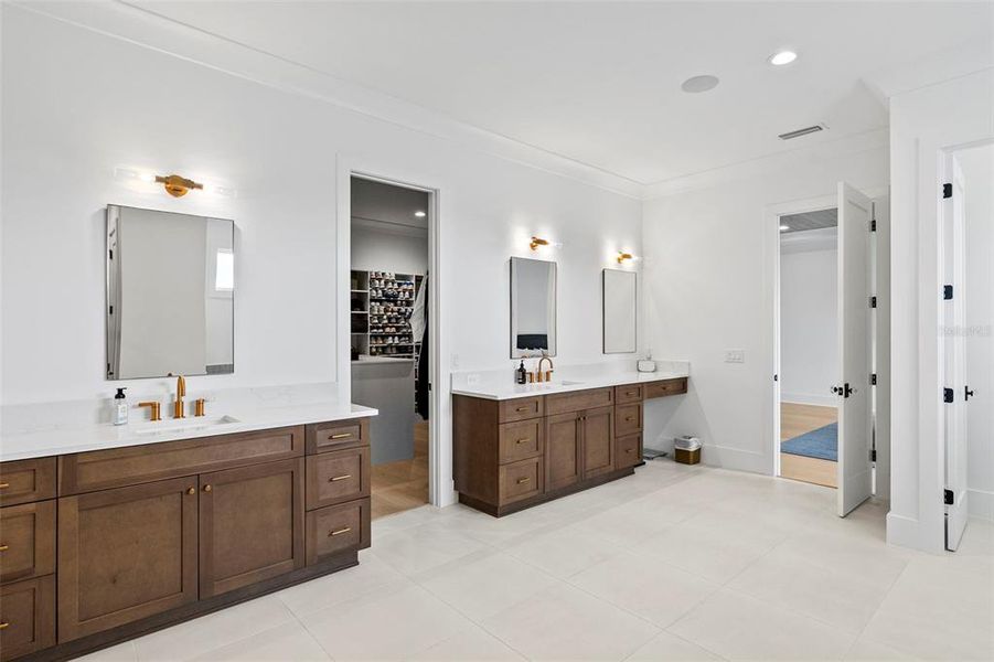 Furnished interior view inside a new home in , Tampa (Image 43).