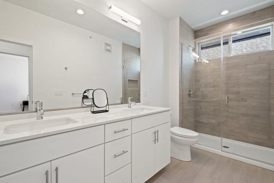 Images are for illustrative purposes only. Photos reflect a similar floor plan and are intended to convey the overall look and feel of the interiors and community. Images are for illustrative purposes only. Photos reflect a similar floor plan and are intended to convey the overall look and feel of the interiors and community.