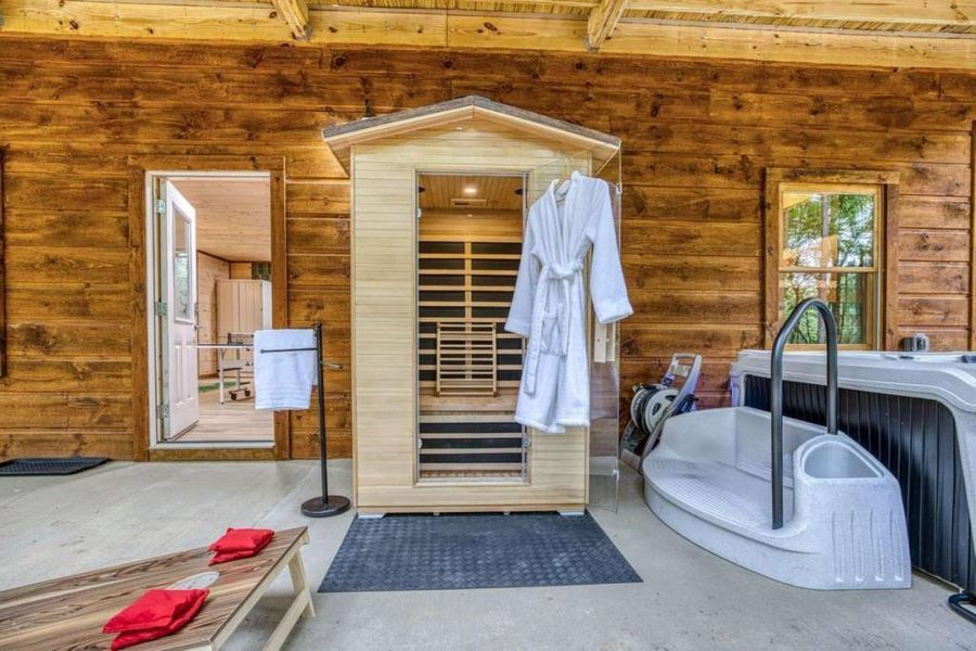 Exterior details and patio area of a home in , Blue Ridge (Image 20).