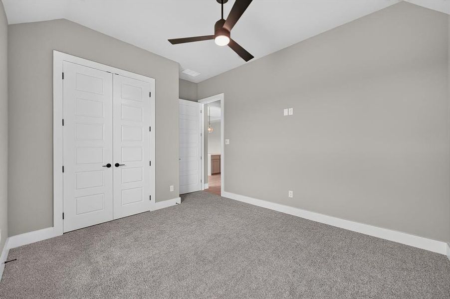 Spacious, unfurnished interior of a new home in Coyote Crossing, Godley (Image 29).